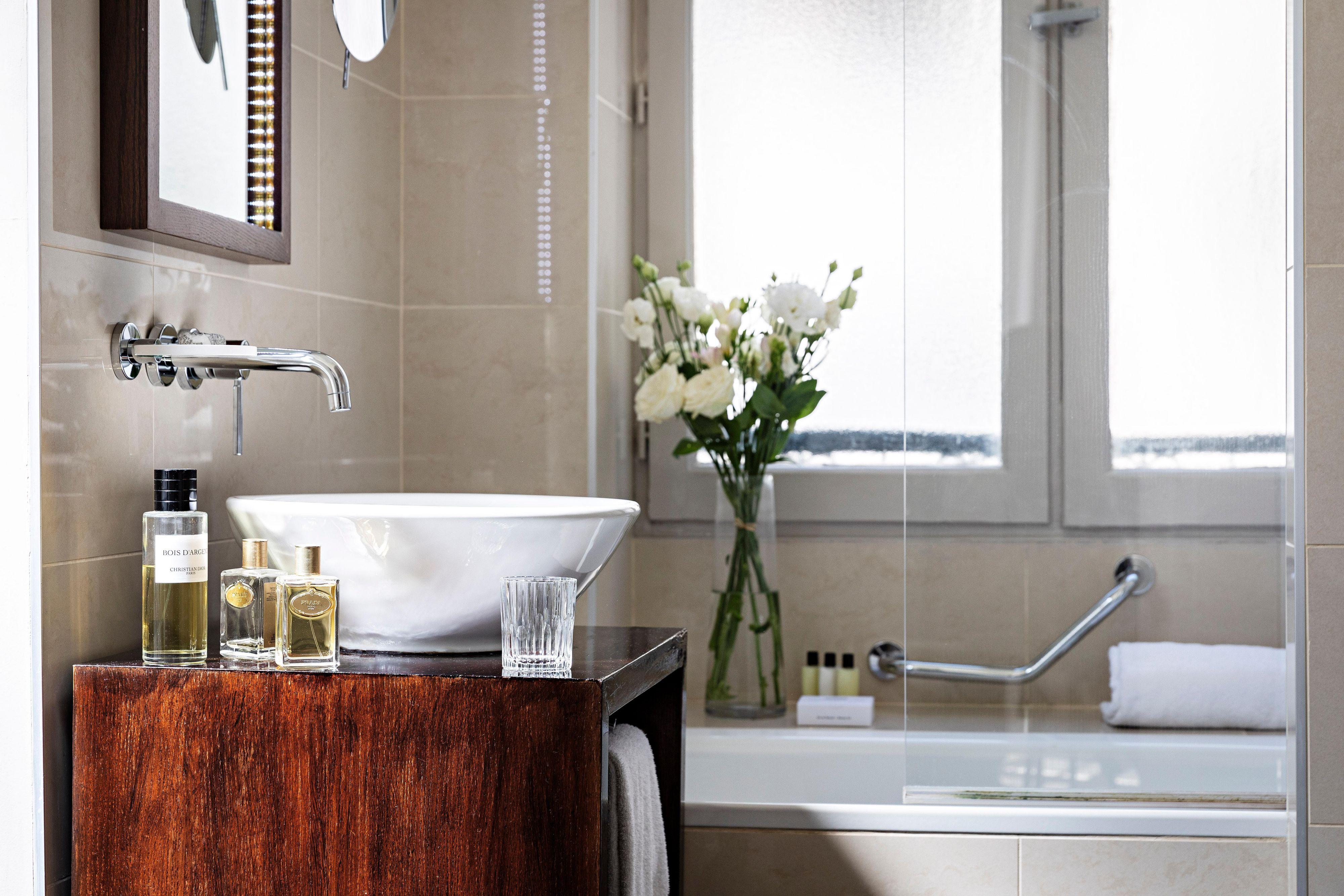 Holiday Inn Paris Palais De L'Elysee By Ihg Ngoại thất bức ảnh