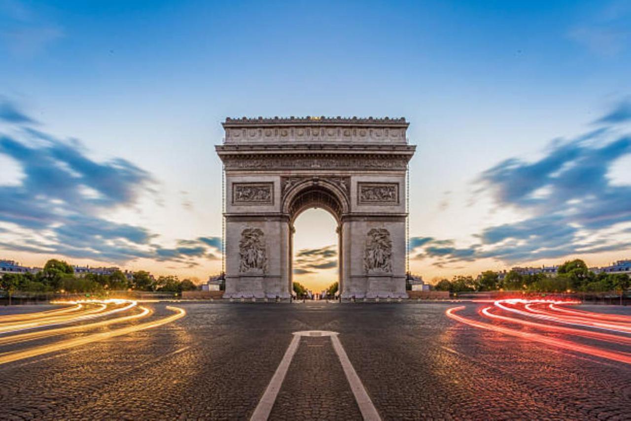 Holiday Inn Paris Palais De L'Elysee By Ihg Ngoại thất bức ảnh