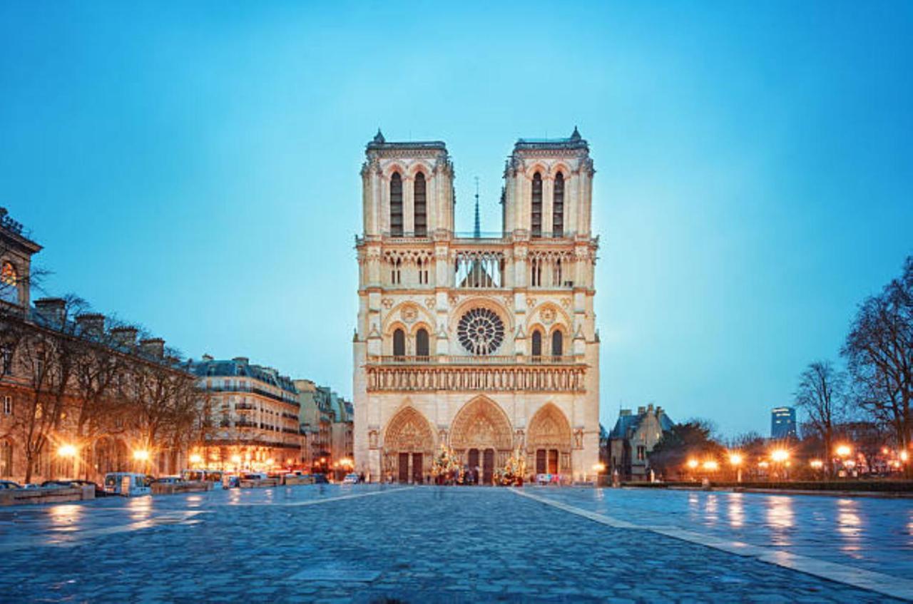 Holiday Inn Paris Palais De L'Elysee By Ihg Ngoại thất bức ảnh